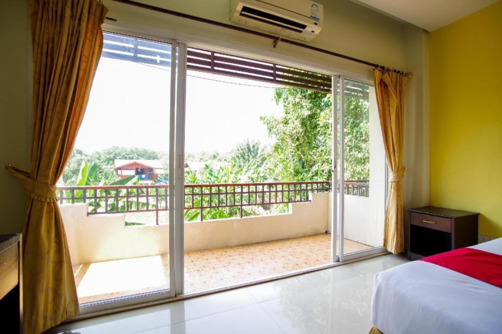 Oyo 384 Ban Sabaidee Hotel Phra Nakhon Si Ayutthaya Exterior foto